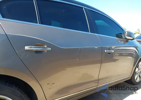 2010 Buick Lacrosse Cxl z USA, uszkodzony, nr VIN 1G4GC5EGXAF285504